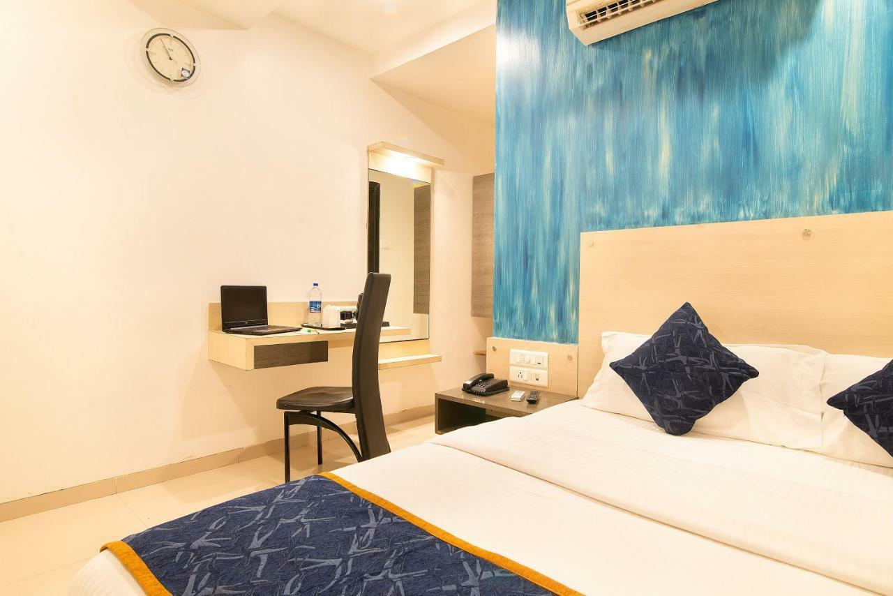 Hotel Sheetal Plaza Surat Eksteriør bilde
