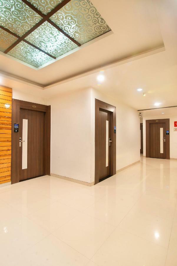 Hotel Sheetal Plaza Surat Eksteriør bilde