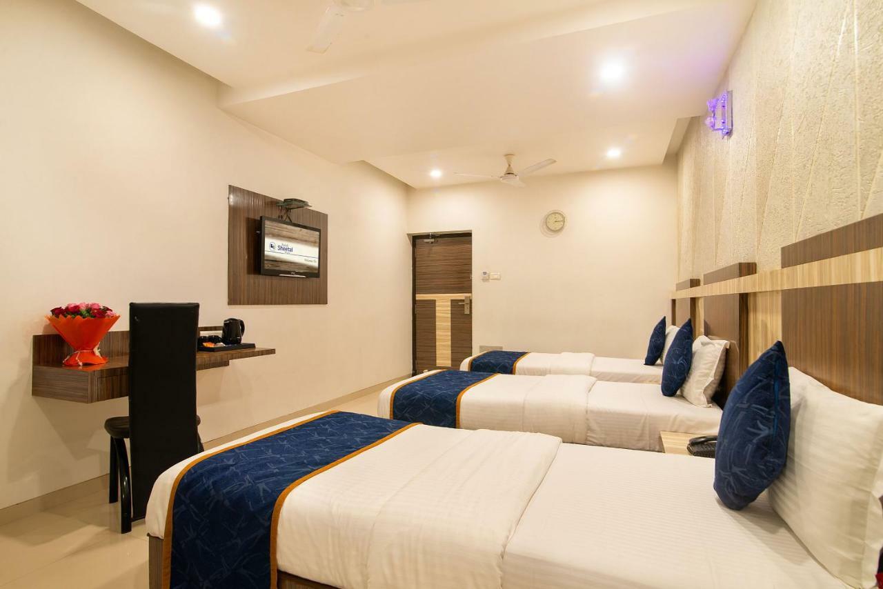 Hotel Sheetal Plaza Surat Eksteriør bilde
