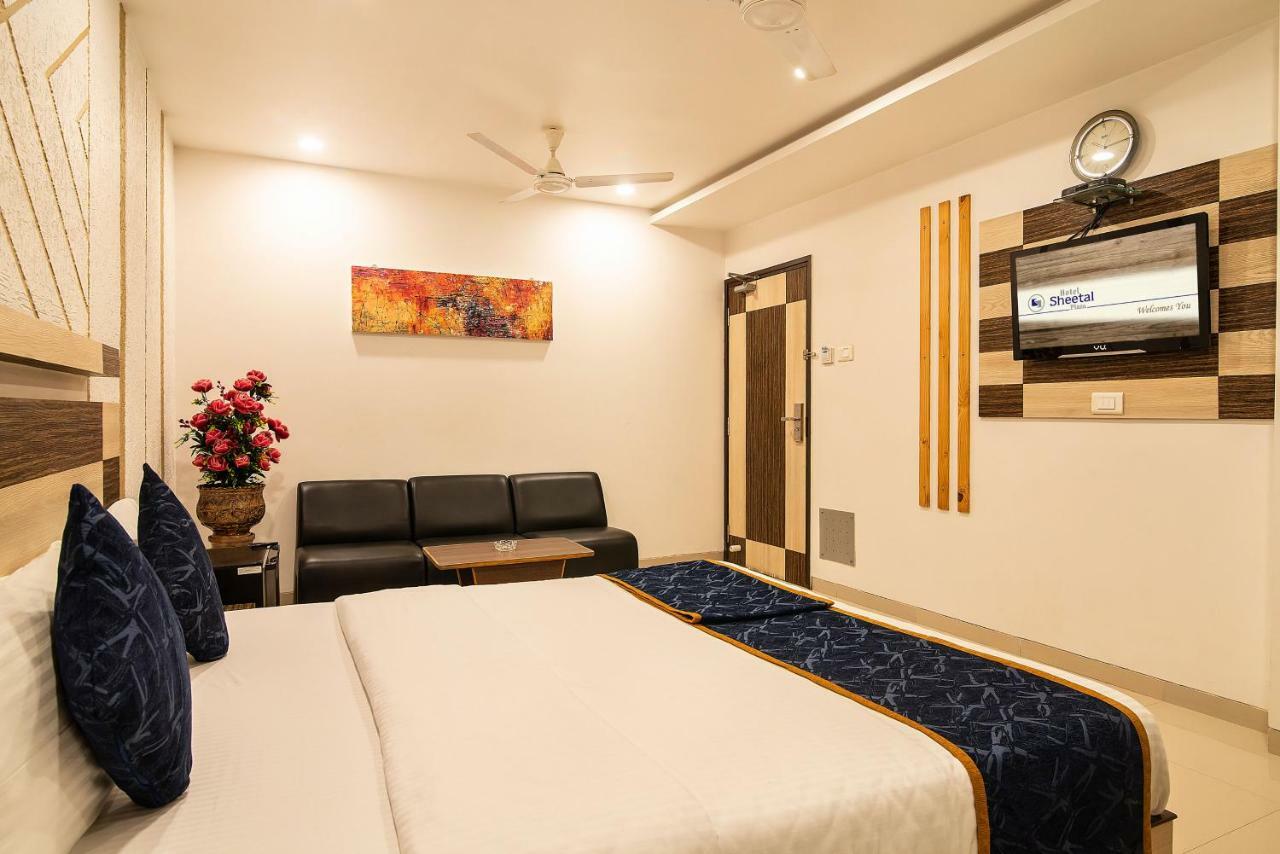 Hotel Sheetal Plaza Surat Eksteriør bilde