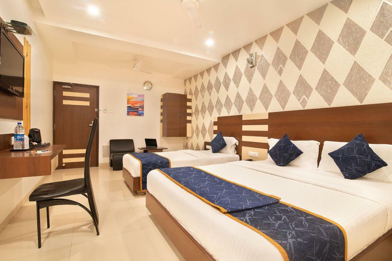 Hotel Sheetal Plaza Surat Eksteriør bilde